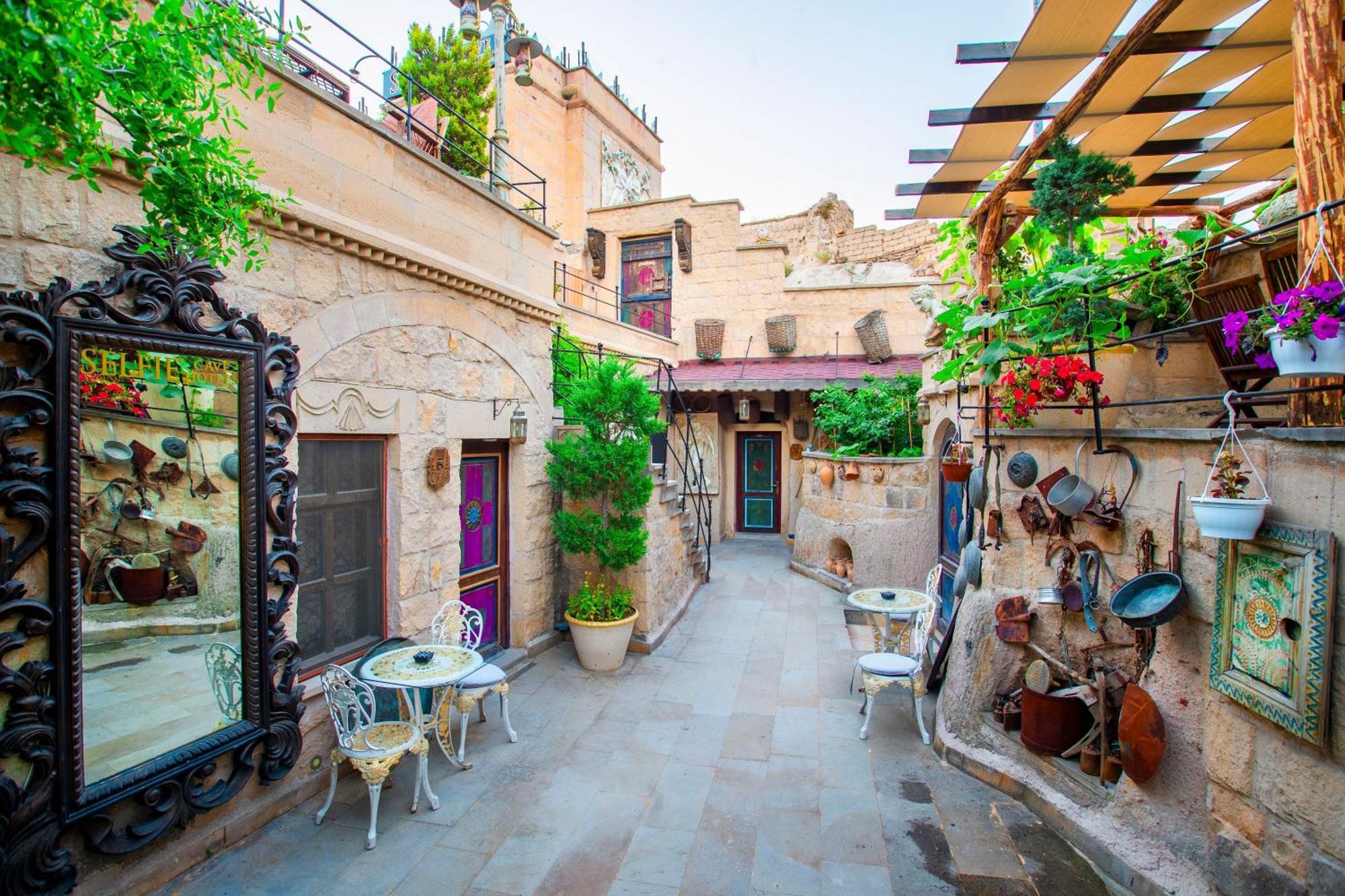 Cappadocia Fairy Chimneys Selfie Cave Hotels - Special Class Uchisar Exterior foto